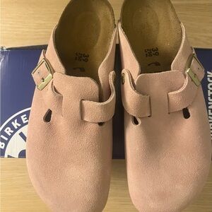 Birkenstocks Light Rose Boston Suede Leather